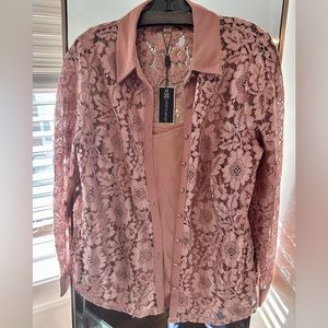 NWT - Cable & Gauge - Mauve Lace Blouse Med